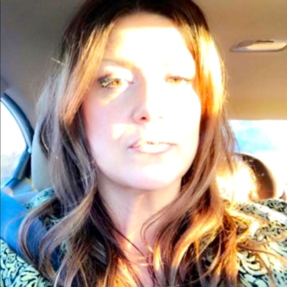 Meet your Posher, Monica - Picture 1 of 1